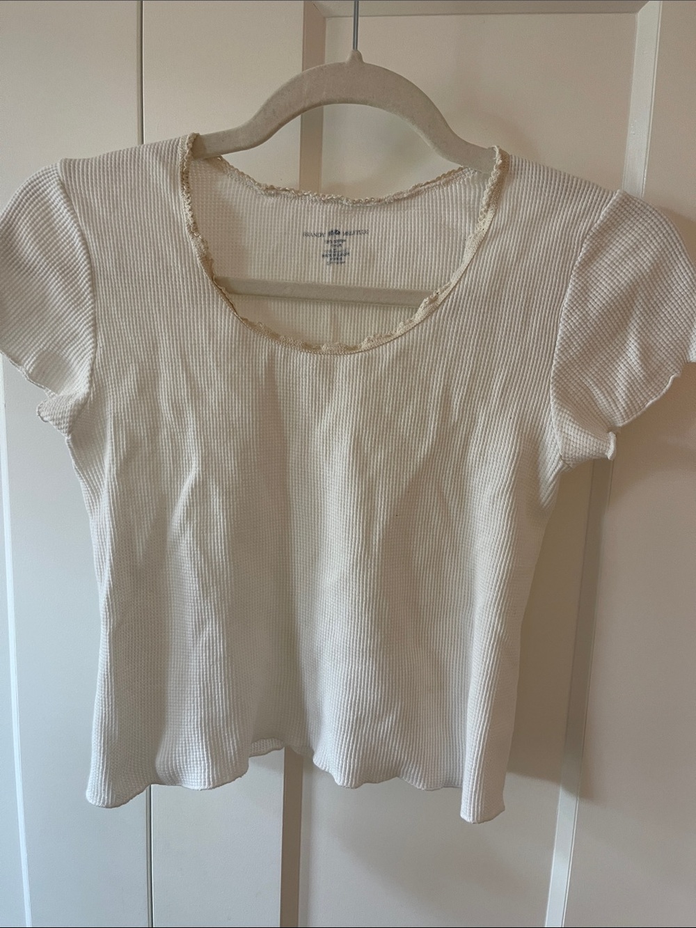 Brandy Melville Cream Ribbed Short Sleeve Tee with Lettuce Edge